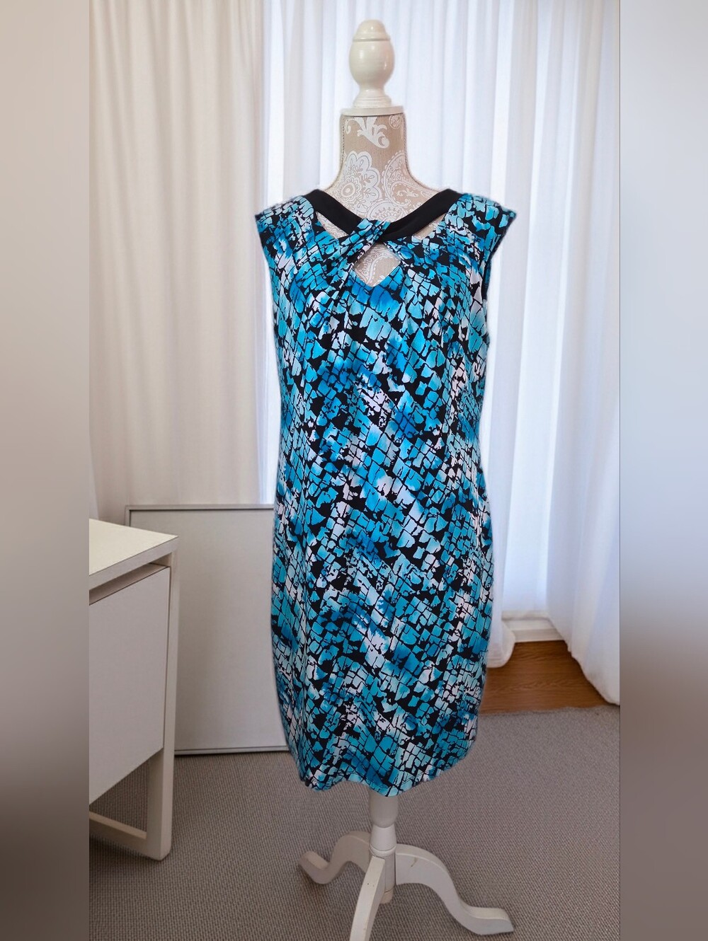 Dressbarn Blue And Black Abstract Print Shift Dress Size 12